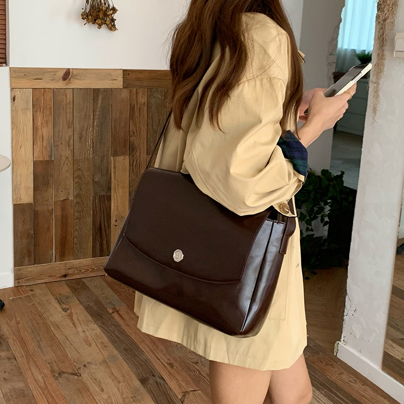 Luxury Lifestyle - CGCBAG Vintage Lage Capacity Messenger Bag