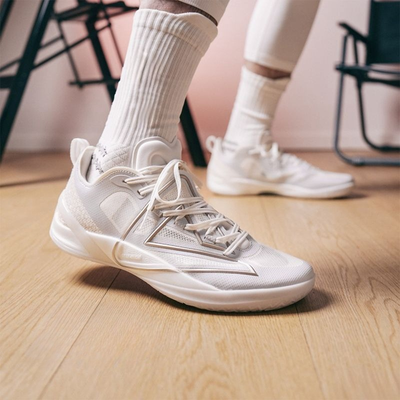 Luxury Lifestyle Goods - New Luxury Men Basketball Shoes Comfortable