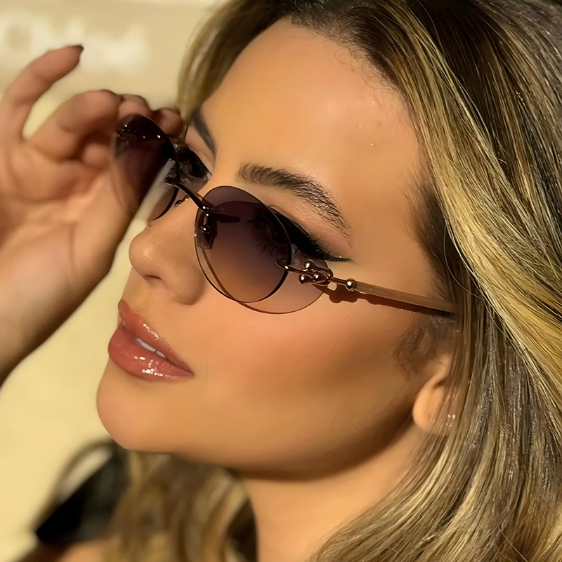 New Metal Frameless Oval Woman - огляд і ціна Luxury Zone