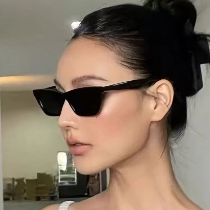 Luxury Cat Eye Black Sunglasse - огляд і ціна Luxury Zone