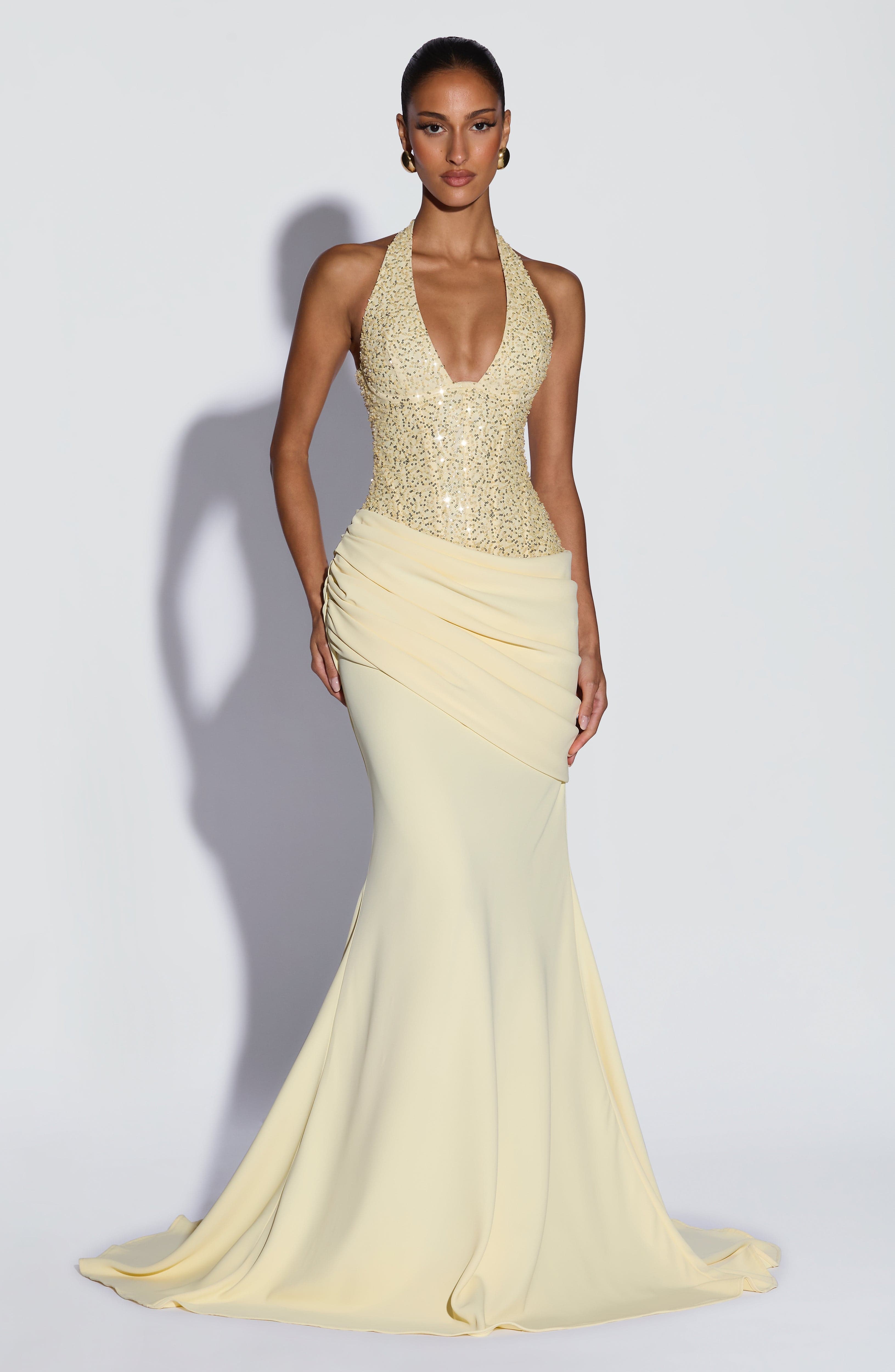 Luxury Halter V Sequin Maxi Go - огляд і ціна Luxury Lifestyle