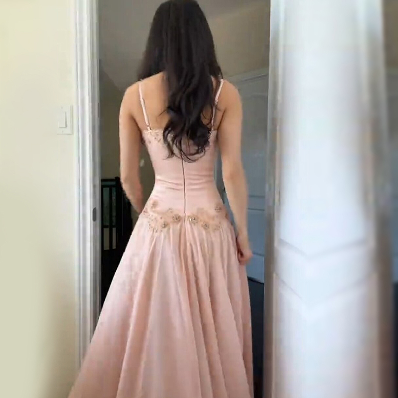 Elegant V-Neck Pink Strapless  - огляд і ціна Luxury Lifestyle